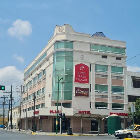 Hotel Plaza Calzada Monterrey Ngoại thất bức ảnh