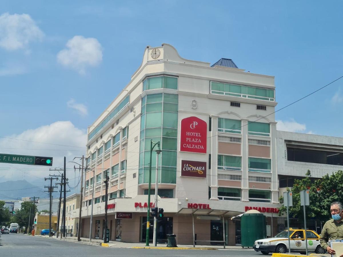 Hotel Plaza Calzada Monterrey Ngoại thất bức ảnh